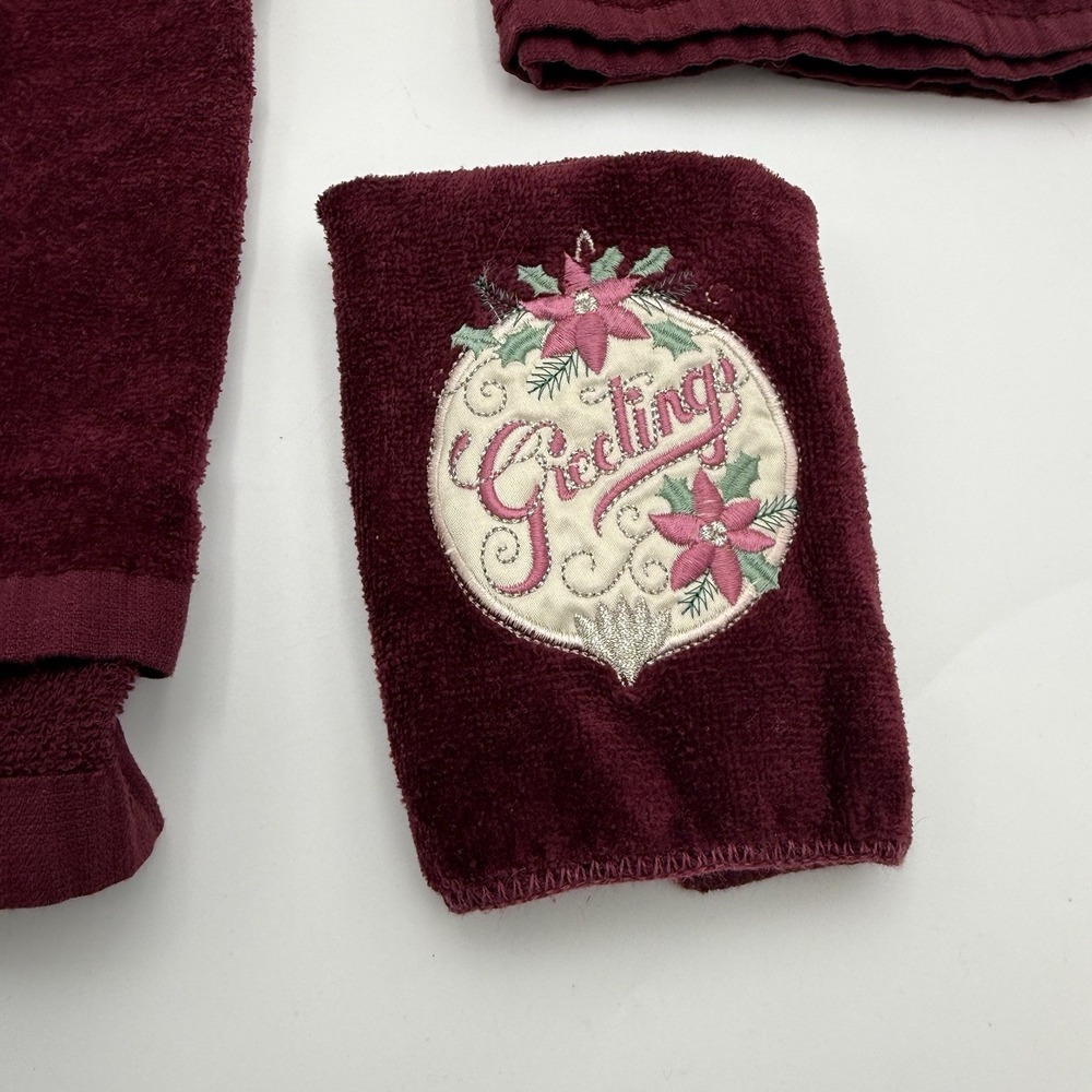Set 3 Vintage Holiday Embroidered Santa Bath & Hand Towels 100% Cotton Maroon - Picture 3 of 8